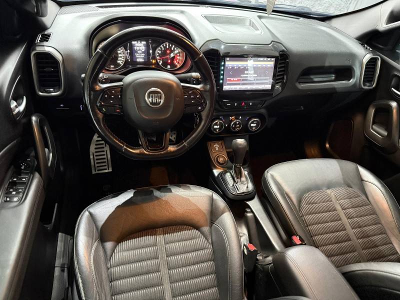FIAT - TORO - 2017/2018 - Preta - R$ 92.800,00