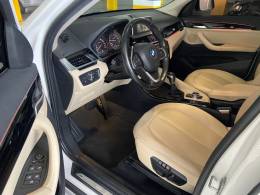 BMW - X1 - 2017/2018 - Branca - R$ 138.000,00