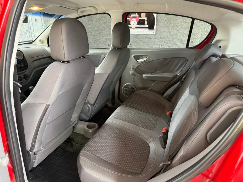FIAT - PALIO - 2012/2013 - Vermelha - R$ 34.900,00