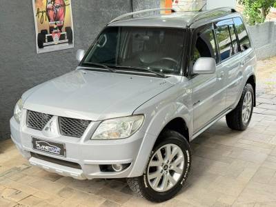MITSUBISHI - PAJERO TR4 - 2010/2010 - Prata - R$ 59.900,00