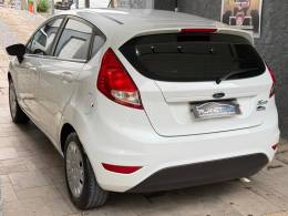 FORD - FIESTA - 2015/2015 - Branca - R$ 43.900,00