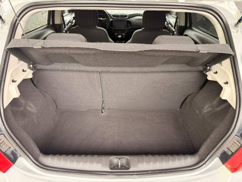 CHEVROLET - ONIX - 2015/2015 - Prata - R$ 52.900,00