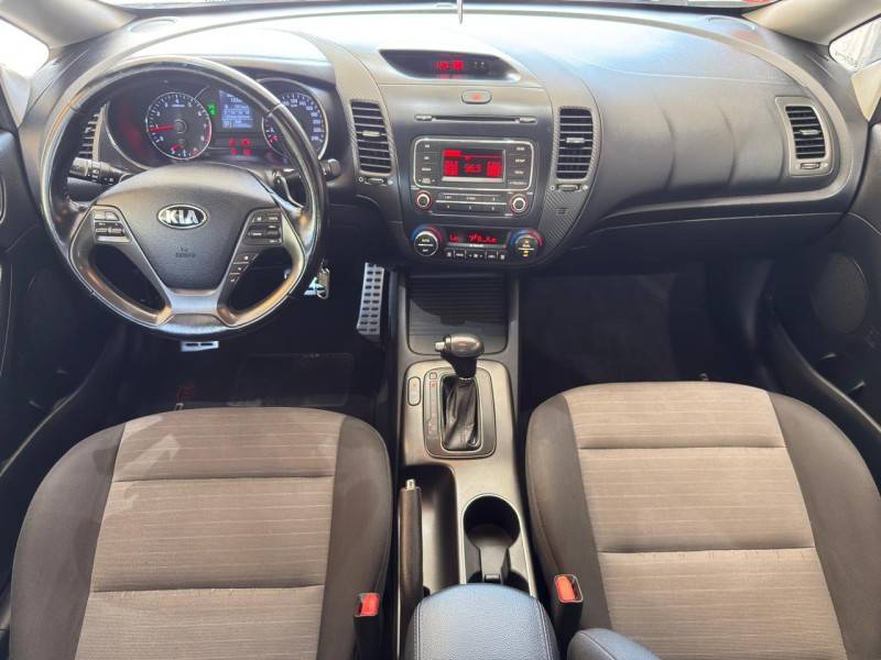 KIA MOTORS - CERATO - 2013/2014 - Branca - R$ 68.000,00