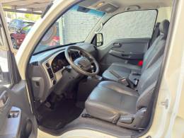 KIA MOTORS - BONGO - 2015/2016 - Branca - R$ 110.000,00