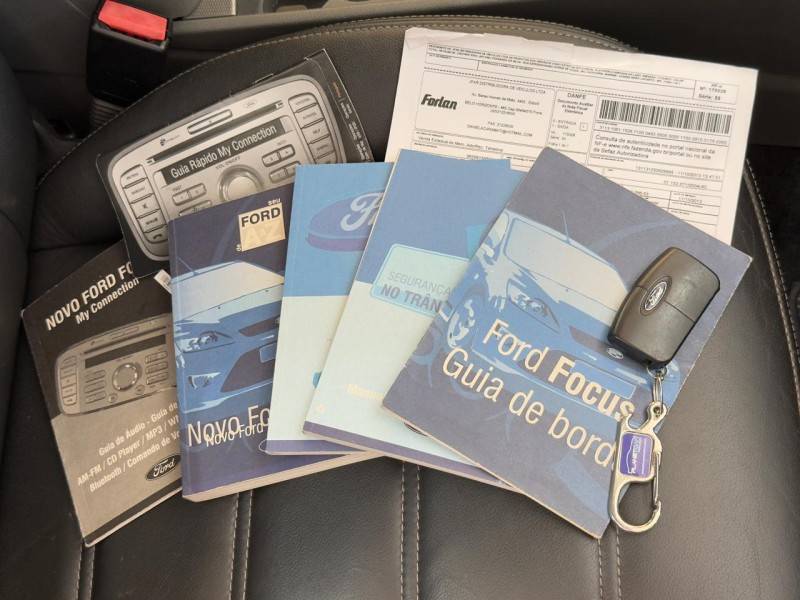 FORD - FOCUS - 2013/2013 - Prata - R$ 56.000,00