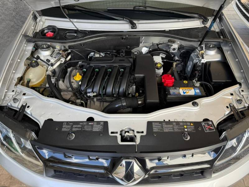 RENAULT - DUSTER - 2015/2016 - Prata - R$ 61.000,00