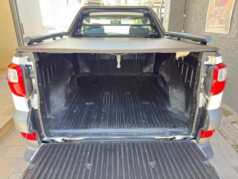 FIAT - STRADA - 2019/2020 - Branca - R$ 60.000,00