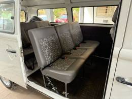 VOLKSWAGEN - KOMBI - 2013/2014 - Branca - R$ 55.000,00