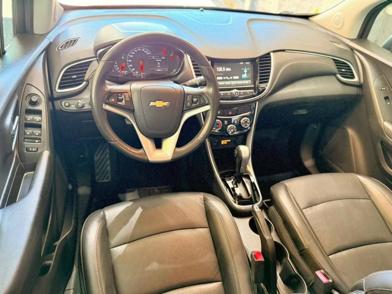 CHEVROLET - TRACKER - 2018/2018 - Cinza - R$ 89.900,00
