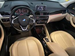 BMW - X1 - 2017/2018 - Branca - R$ 138.000,00