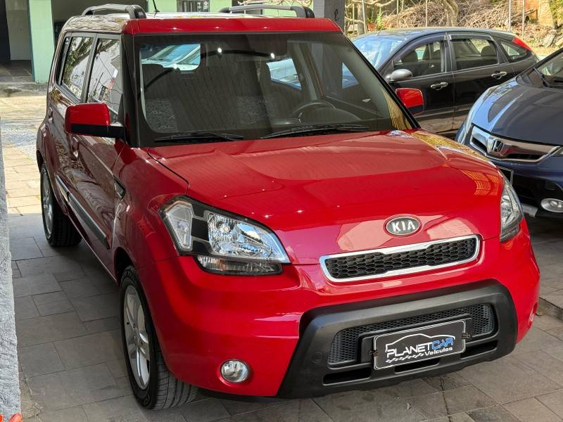 KIA MOTORS - SOUL - 2009/2010 - Vermelha - R$ 39.500,00