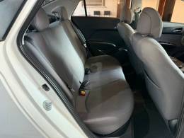 HYUNDAI - HB20S - 2014/2015 - Branca - R$ 55.000,00