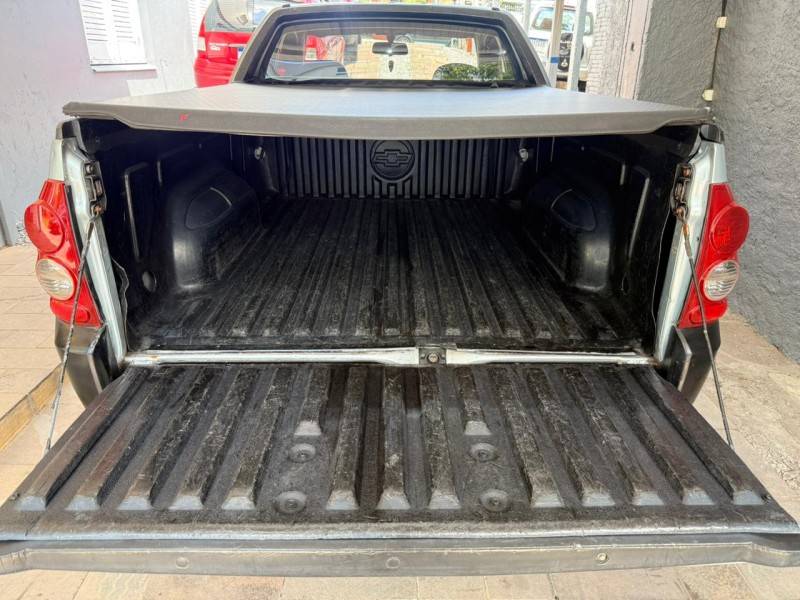 CHEVROLET - MONTANA - 2010/2010 - Prata - R$ 34.900,00