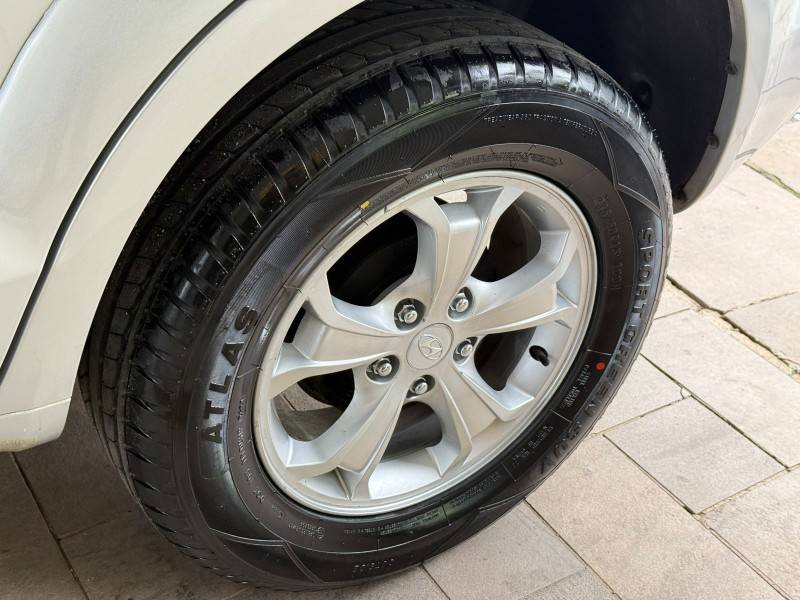 HYUNDAI - TUCSON - 2010/2011 - Prata - R$ 43.500,00