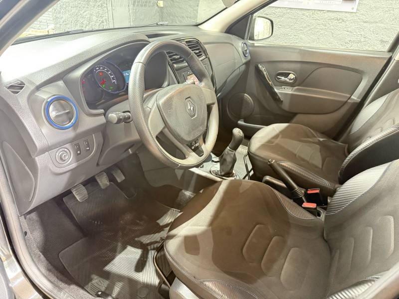 RENAULT - SANDERO - 2018/2018 - Preta - R$ 52.900,00