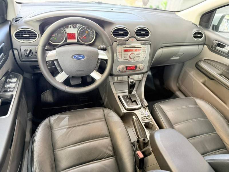 FORD - FOCUS - 2013/2013 - Prata - R$ 56.000,00