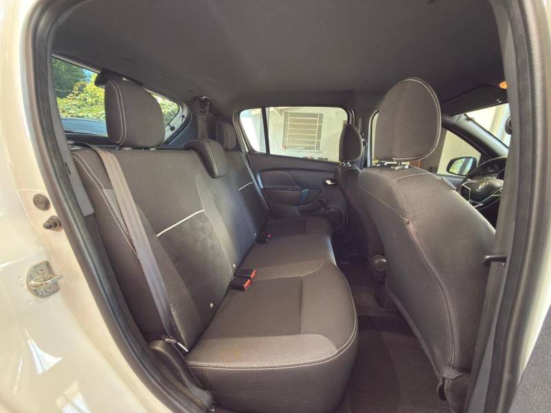 RENAULT - SANDERO - 2019/2020 - Branca - R$ 45.900,00