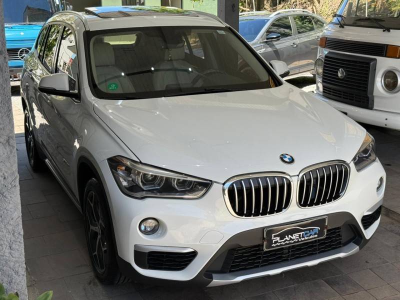 BMW - X1 - 2017/2018 - Branca - R$ 133.900,00