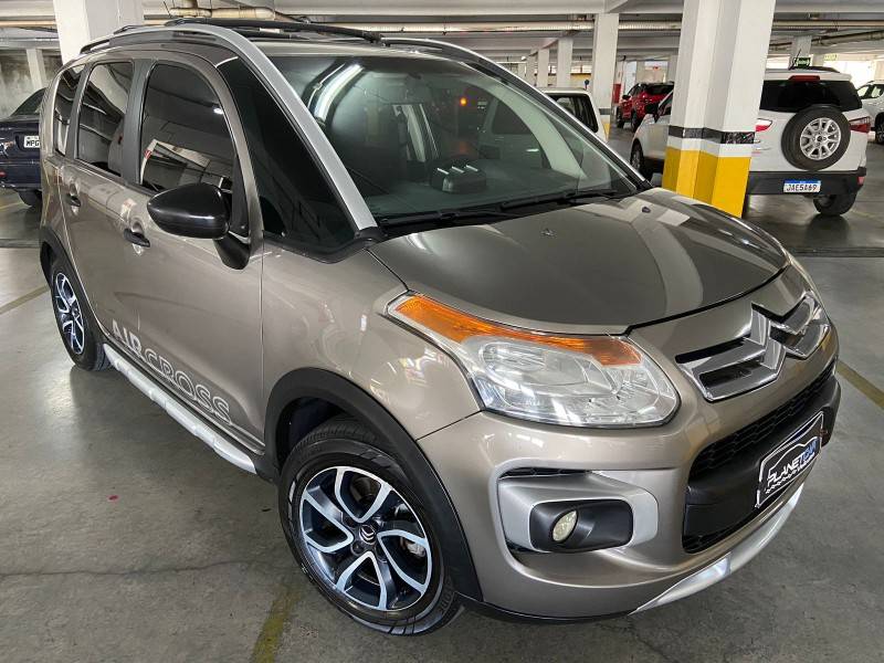 CITROËN - AIRCROSS - 2011/2012 - Cinza - R$ 37.900,00