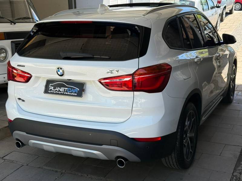 BMW - X1 - 2017/2018 - Branca - R$ 133.900,00
