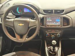 CHEVROLET - ONIX - 2015/2015 - Prata - R$ 52.900,00