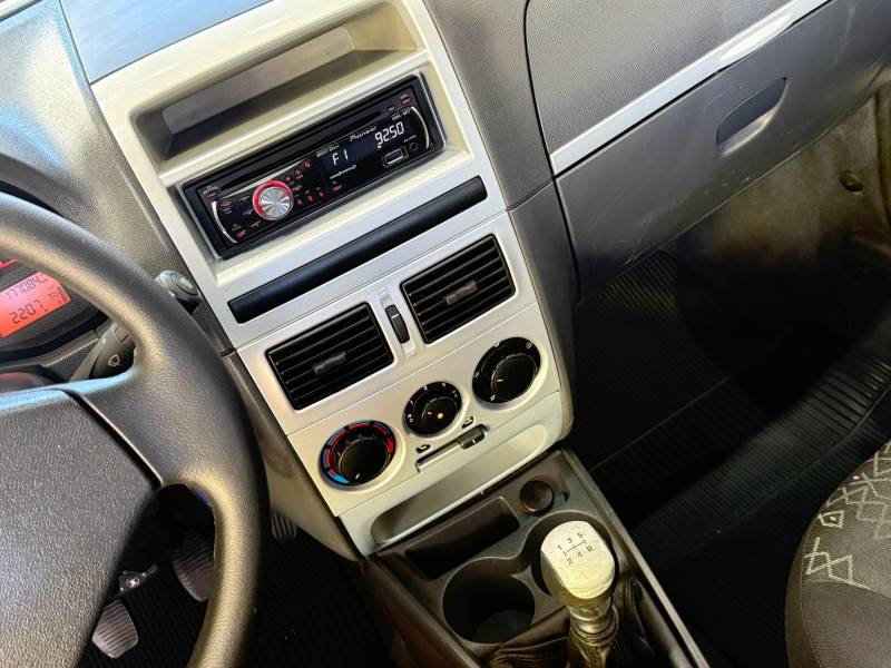 FIAT - STRADA - 2009/2009 - Branca - R$ 35.000,00