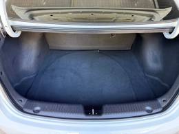 HYUNDAI - HB20S - 2014/2015 - Branca - R$ 55.000,00