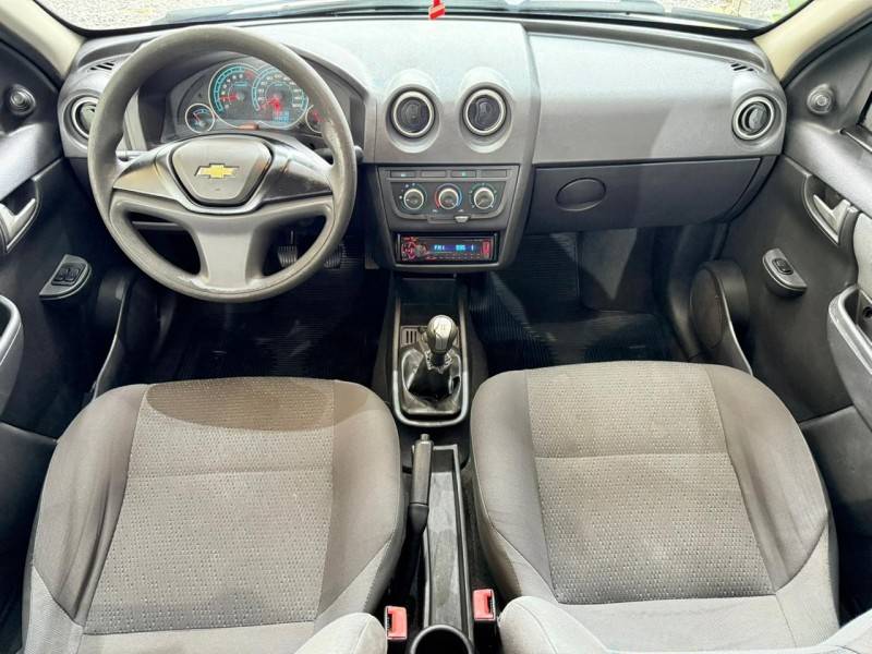 CHEVROLET - CELTA - 2012/2012 - Prata - R$ 29.500,00