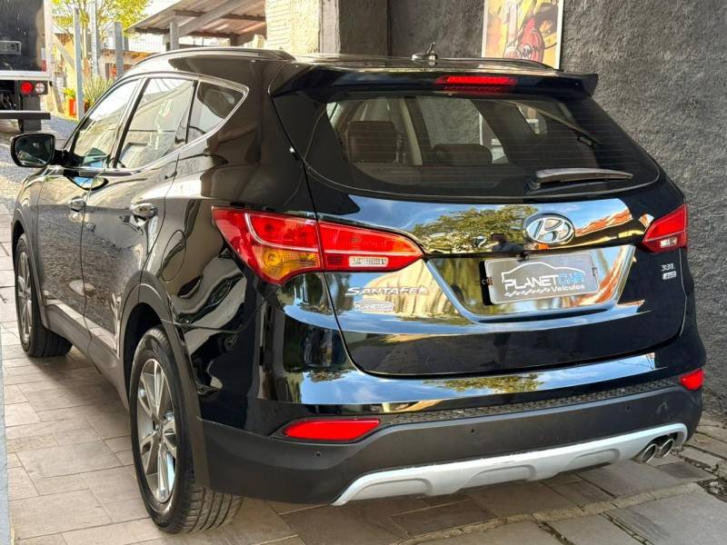 HYUNDAI - SANTA FÉ - 2013/2014 - Preta - R$ 85.900,00