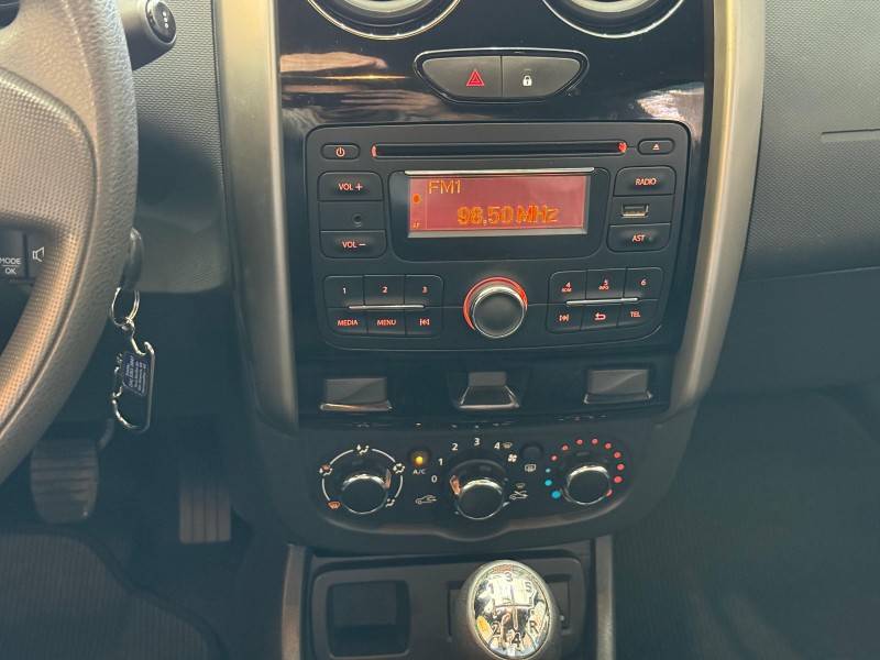 RENAULT - DUSTER - 2015/2016 - Prata - R$ 61.000,00