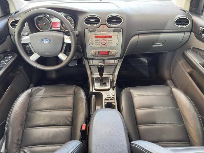 FORD - FOCUS - 2013/2013 - Prata - R$ 56.000,00