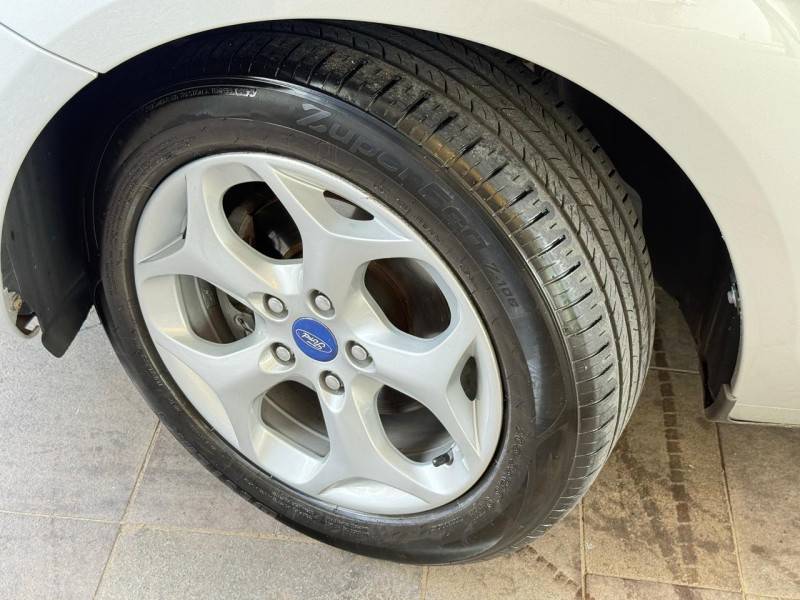 FORD - FOCUS - 2013/2013 - Prata - R$ 56.000,00