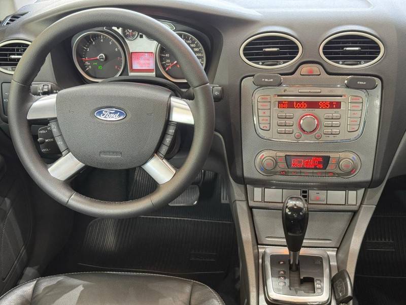 FORD - FOCUS - 2013/2013 - Prata - R$ 56.000,00