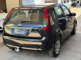 FORD - FIESTA - 2013/2014 - Preta - R$ 24.000,00