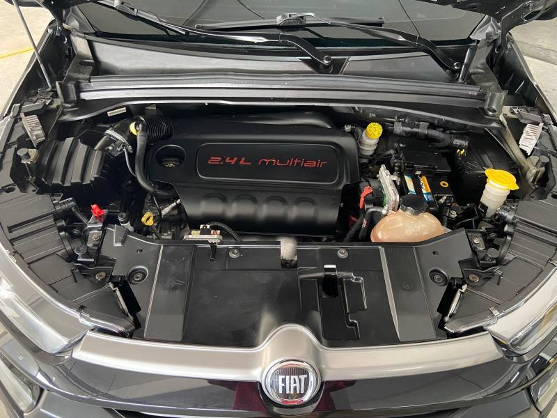 FIAT - TORO - 2017/2018 - Preta - R$ 92.800,00