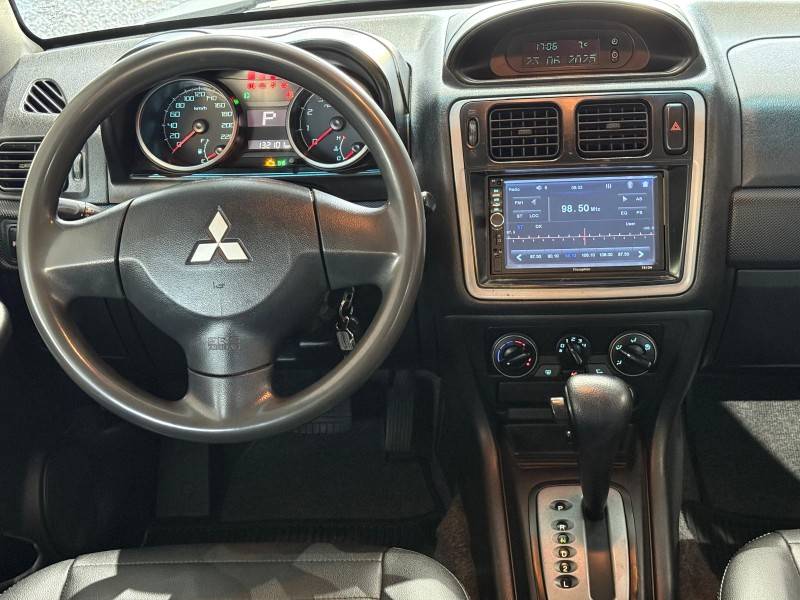 MITSUBISHI - PAJERO TR4 - 2013/2013 - Branca - R$ 58.900,00