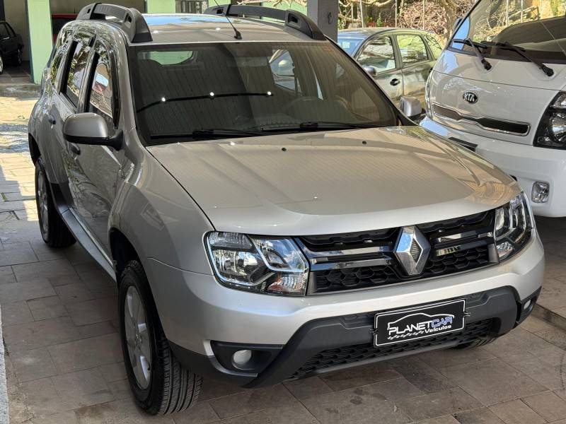 RENAULT - DUSTER - 2015/2016 - Prata - R$ 61.000,00