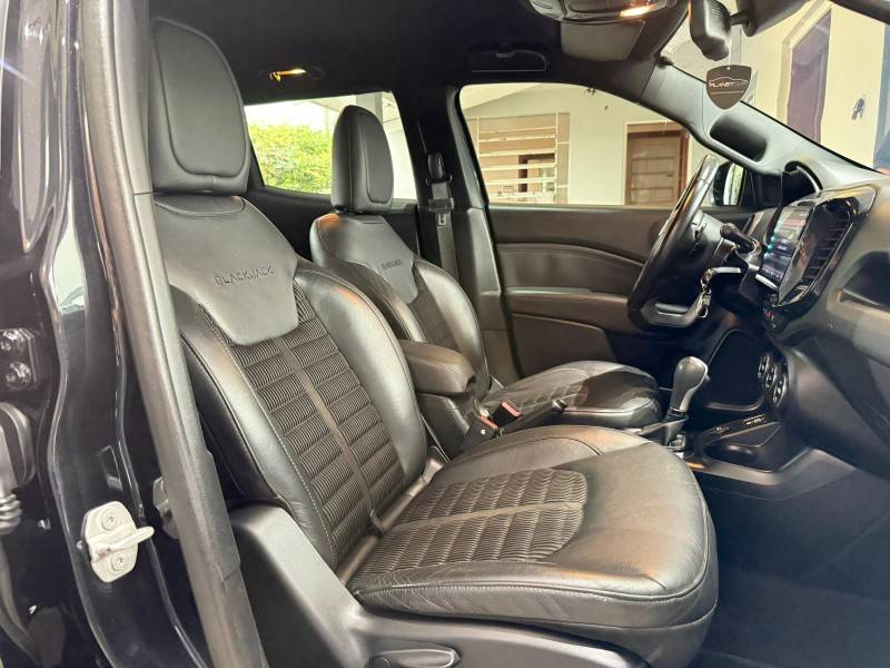 FIAT - TORO - 2017/2018 - Preta - R$ 92.800,00