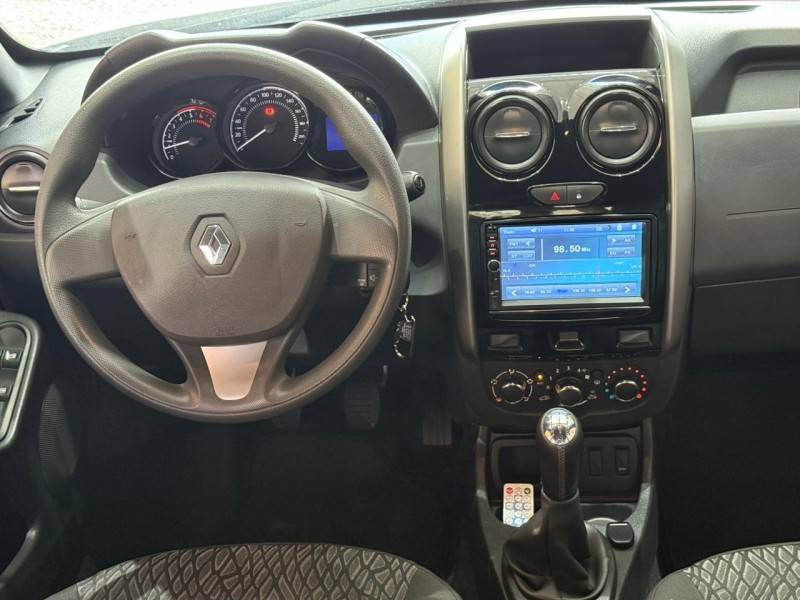 RENAULT - DUSTER - 2015/2016 - Prata - R$ 61.000,00