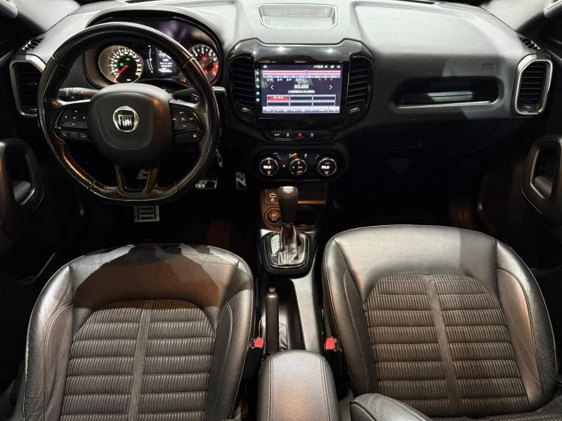 FIAT - TORO - 2017/2018 - Preta - R$ 92.800,00