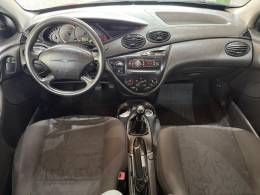 FORD - FOCUS - 2008/2009 - Preta - R$ 27.500,00