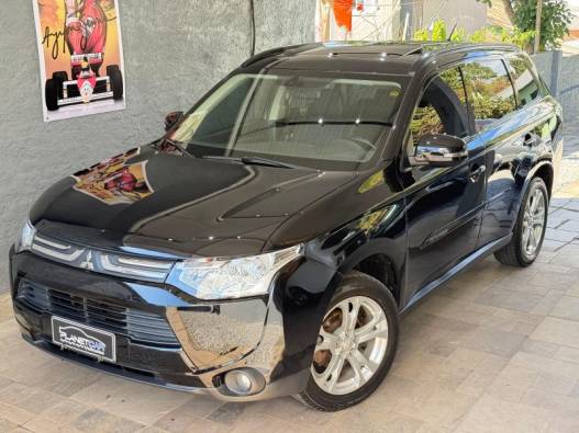 MITSUBISHI - OUTLANDER - 2014/2015 - Preta - R$ 73.800,00