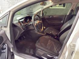 FORD - FIESTA - 2015/2015 - Branca - R$ 43.900,00