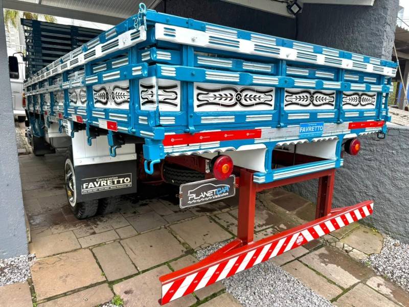 MERCEDES-BENZ - 608 - 1980/1980 - Azul - R$ 80.000,00