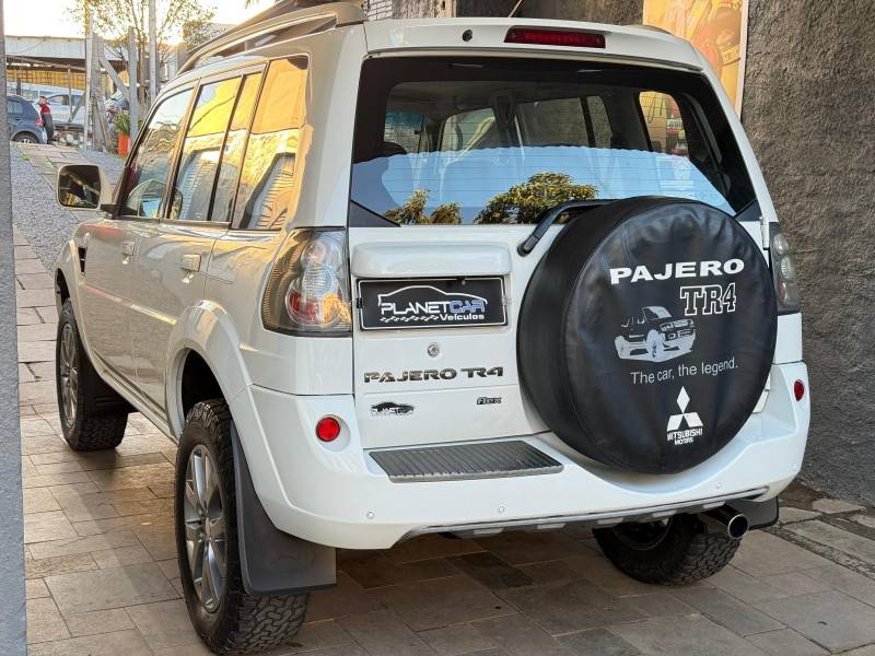 MITSUBISHI - PAJERO TR4 - 2013/2013 - Branca - R$ 58.900,00