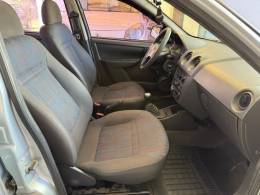 CHEVROLET - CELTA - 2007/2008 - Prata - R$ 18.000,00