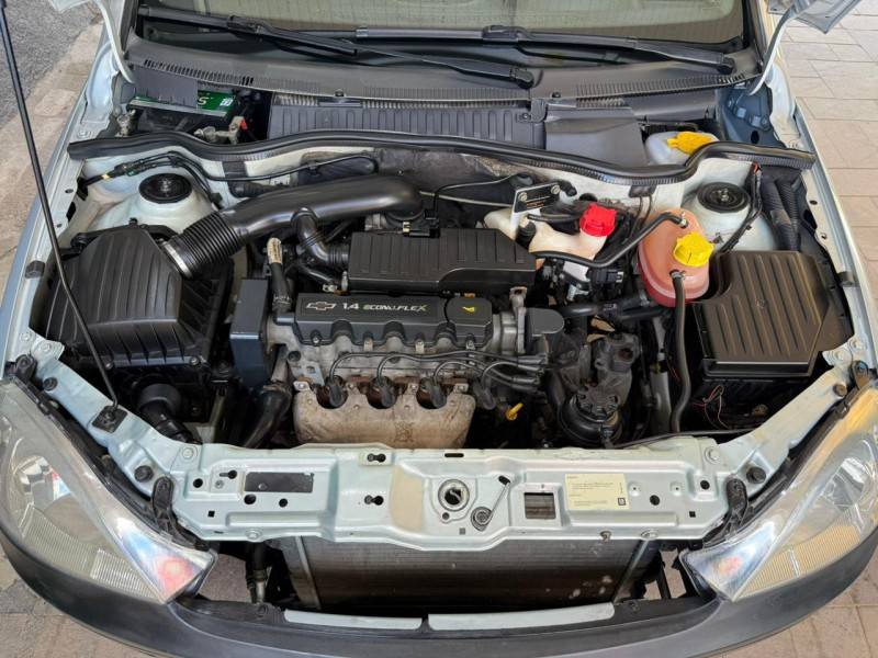 CHEVROLET - MONTANA - 2010/2010 - Prata - R$ 34.900,00