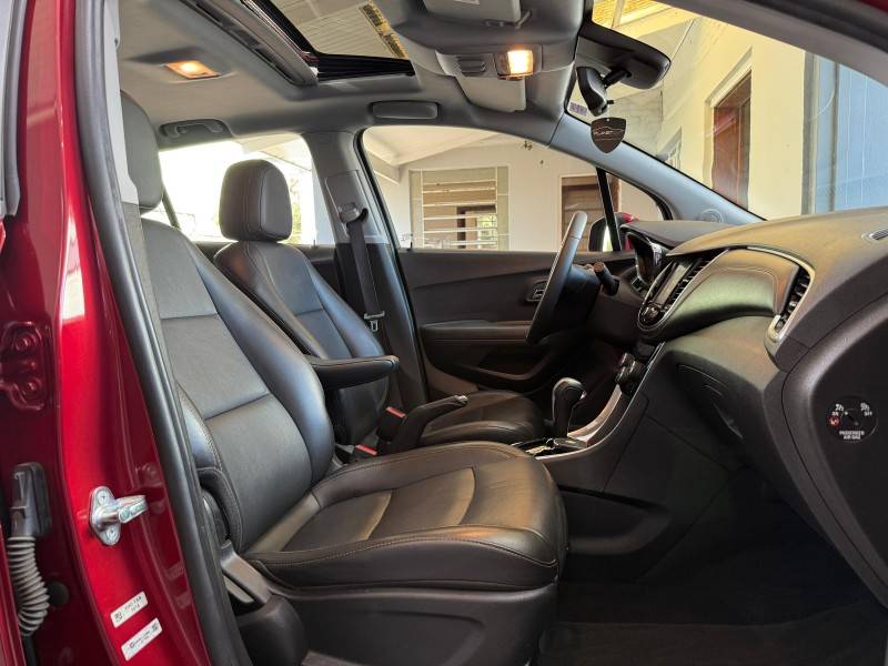 CHEVROLET - TRACKER - 2018/2018 - Vermelha - R$ 89.900,00