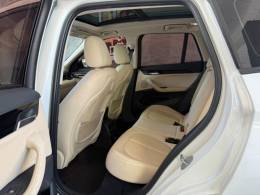 BMW - X1 - 2017/2018 - Branca - R$ 133.900,00