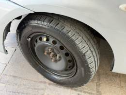 TOYOTA - ETIOS - 2014/2014 - Prata - R$ 40.000,00